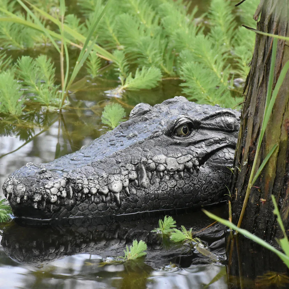 Simulated Crocodile Head Remote-Controlled Water Boat Toy.