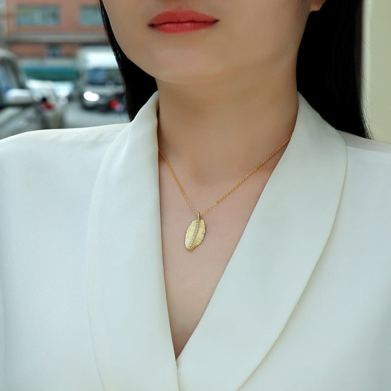 Top-Quality Moissanite Fallen Leaf Starlight Pendant SS925 Silver And Gold-Plated Necklace