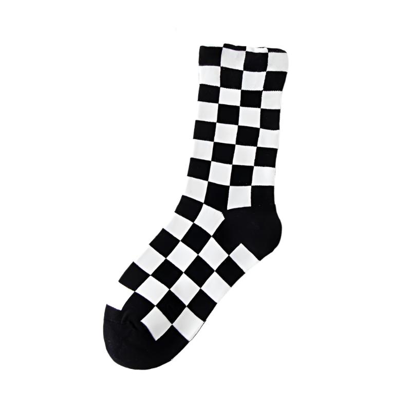 Women's Chessboard Plaid Contrast Color Tube Socks - Weriion