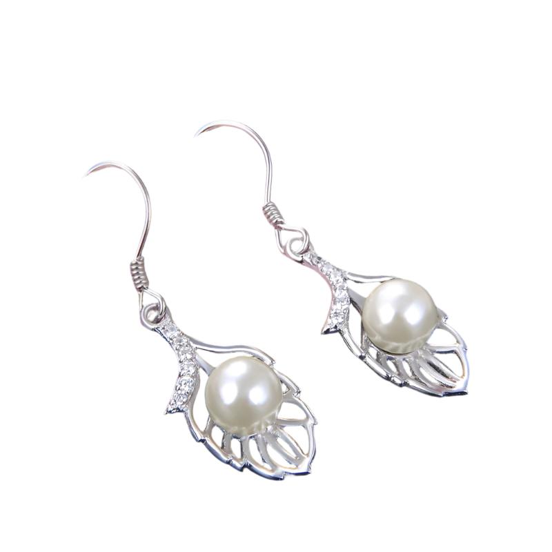 Women's Eloquent Leaflet Pearl Earrings - Weriion