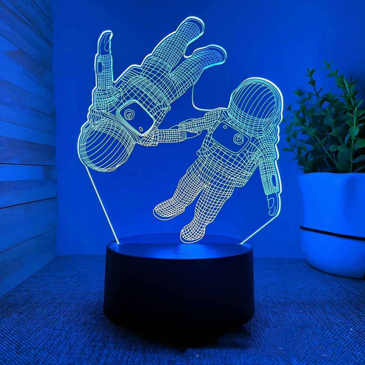 3D Small Night Lamp Spaceman Astronaut Table Lamp - Weriion