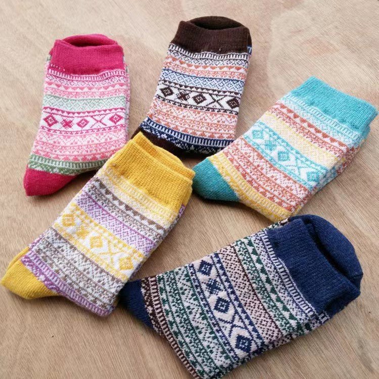 Thick Knitted Winter Wool Socks With Medium Tube - Weriion