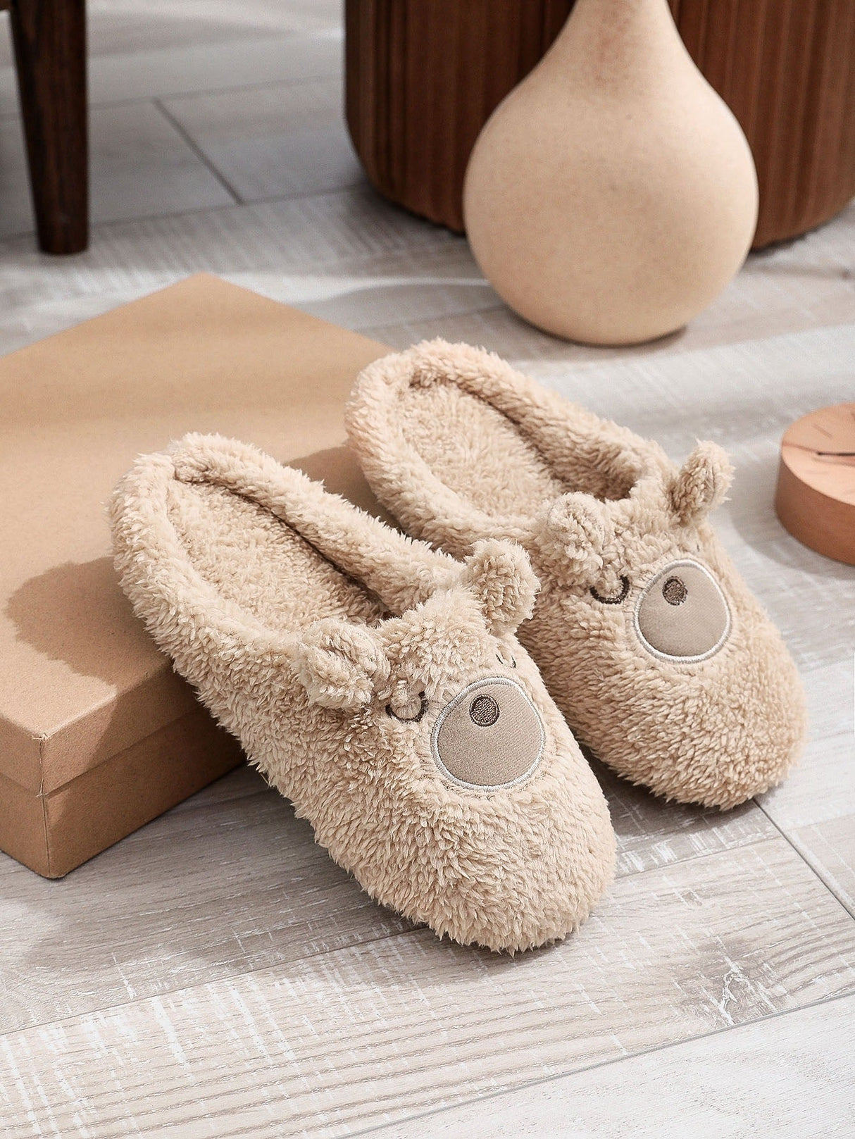 Women's Soft Cute Round Toe Indoor Teddy Bear Slippers - Weriion