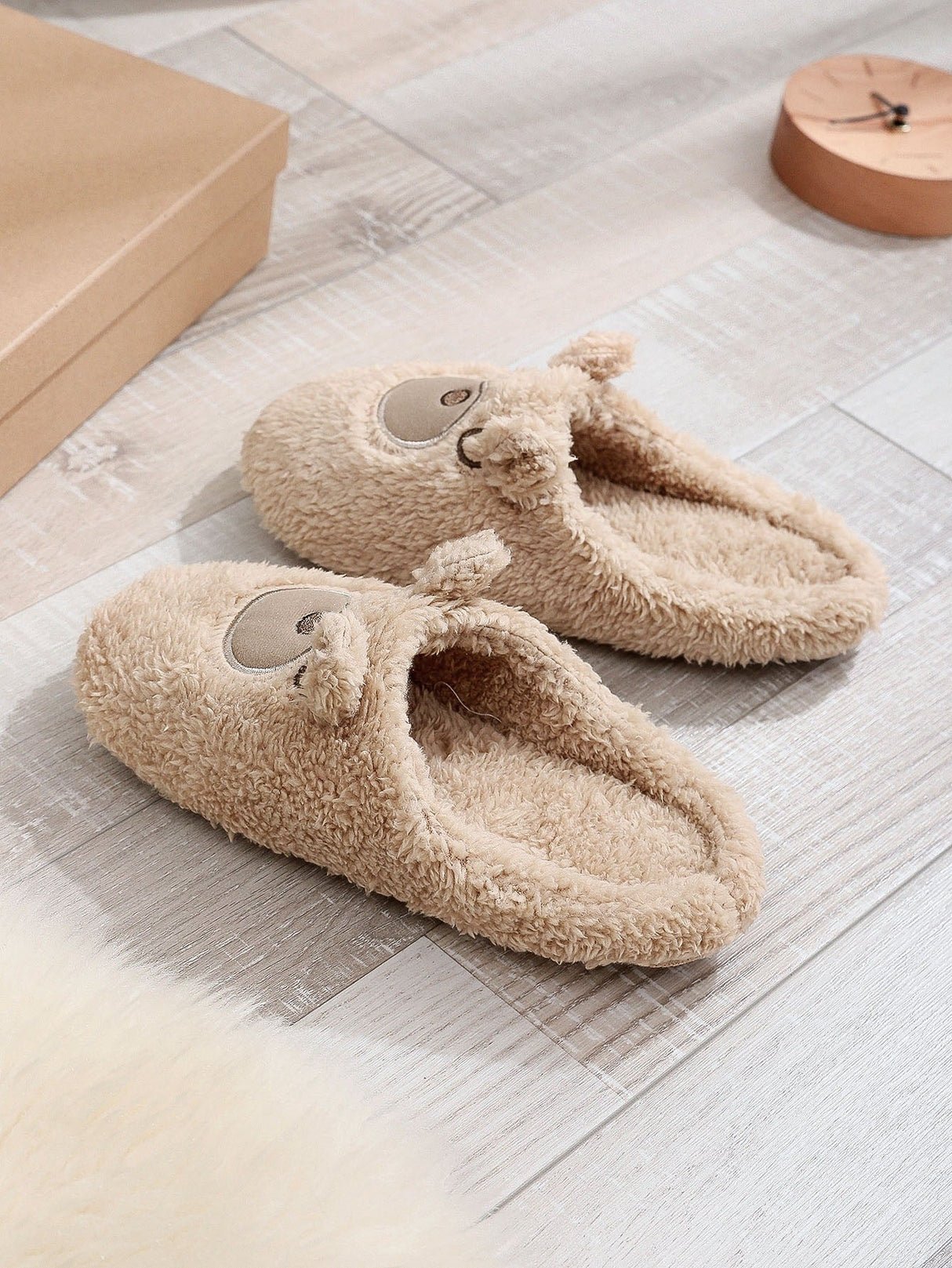 Women's Soft Cute Round Toe Indoor Teddy Bear Slippers - Weriion